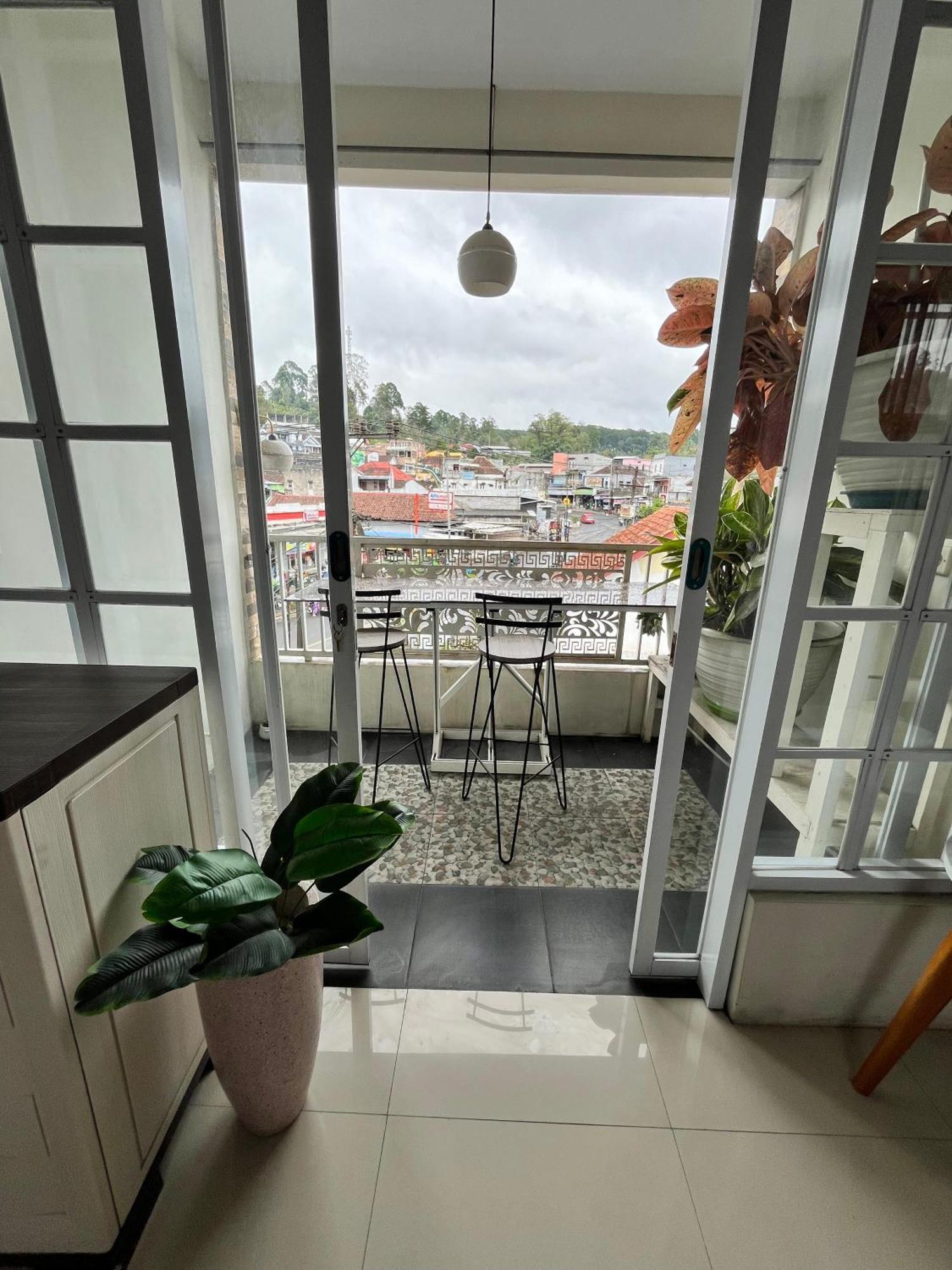 Java Hostel Tumpak Sewu Sidomukti Ngoại thất bức ảnh