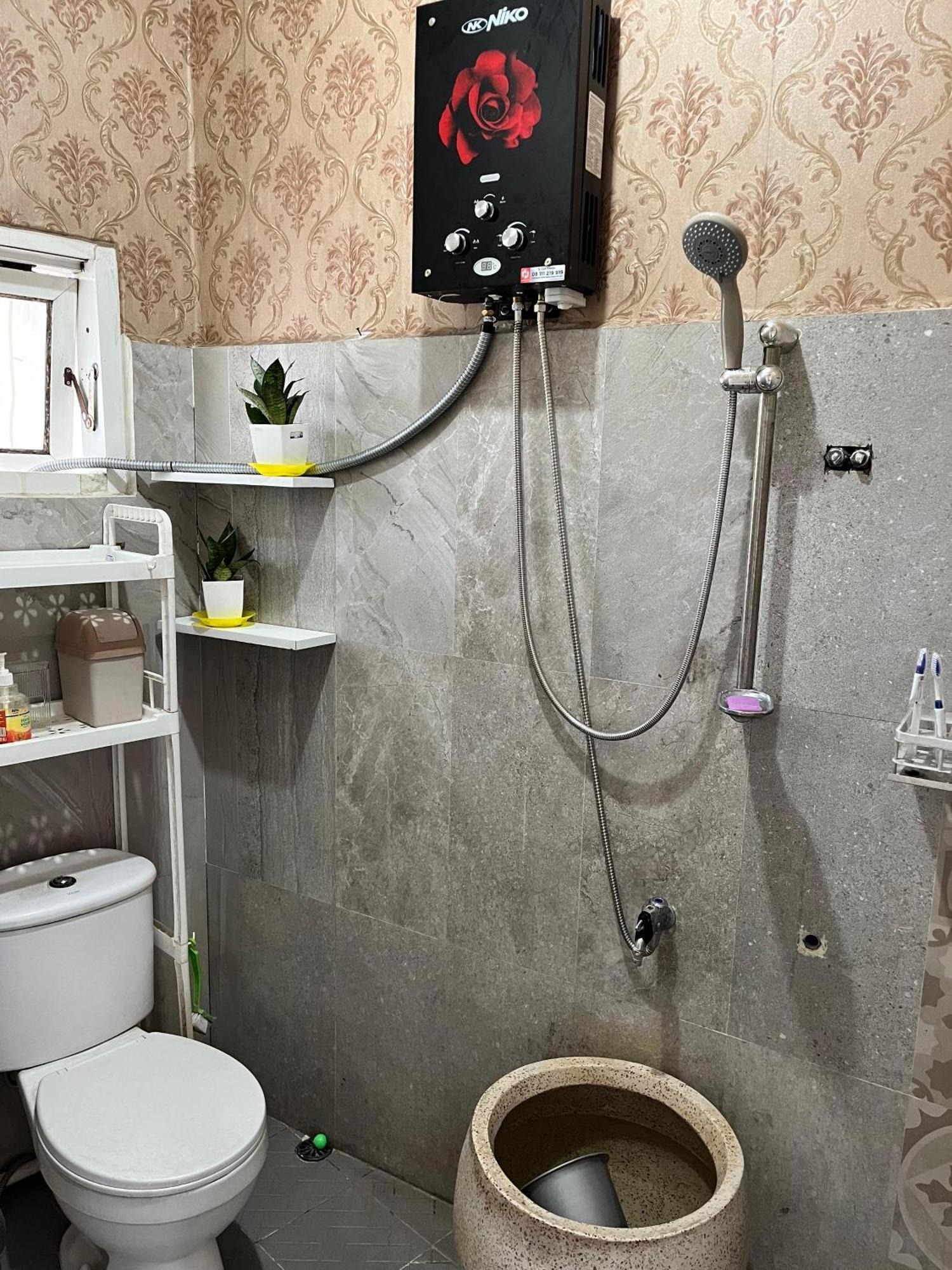 Java Hostel Tumpak Sewu Sidomukti Ngoại thất bức ảnh